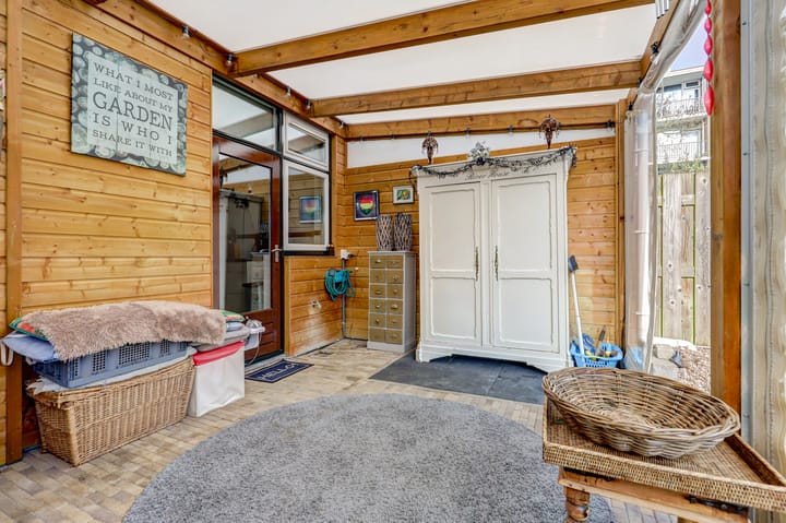 Foto 38 van Burgemeester Van Altenastraat 13