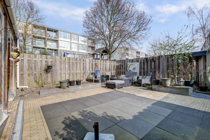 Foto 44 van Burgemeester Van Altenastraat 13