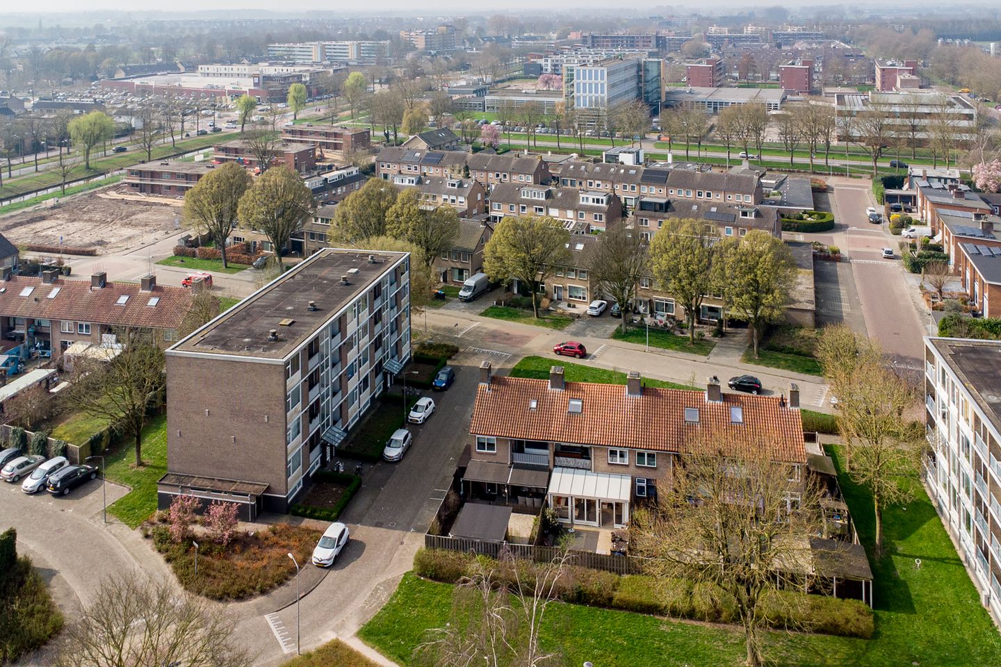 Photo 50 of Burgemeester Van Altenastraat 13