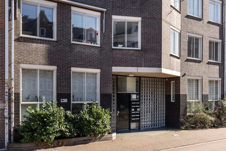 Photo 26 of Frederik Hendrikstraat 119-B