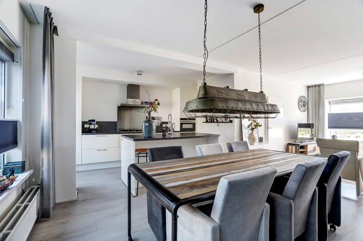 Foto 10 van Curiestraat 56