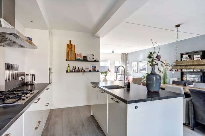 Foto 14 van Curiestraat 56