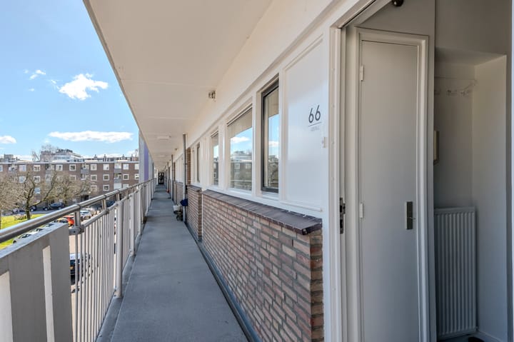 Foto 6 van Heringa-State 66