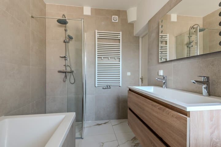 Foto 24 van Heringa-State 66