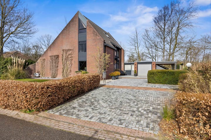 Foto 1 van Rensumapark 3