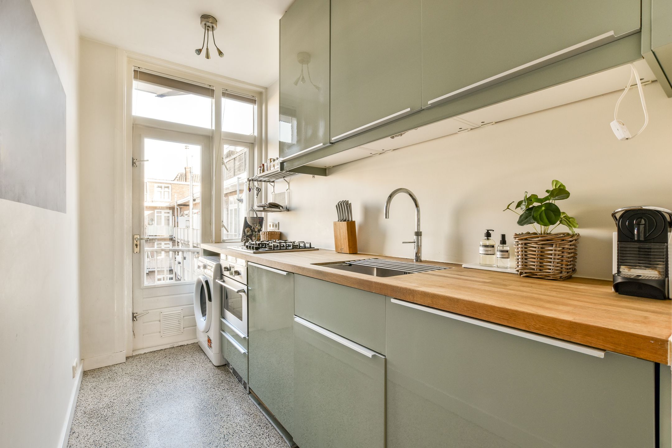 Photo 12 of Bloys van Treslongstraat 32-2