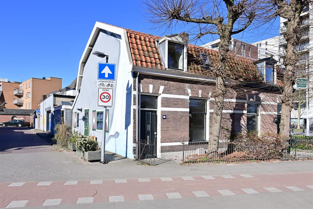 Photo 1 of Prins Bernhardstraat 37