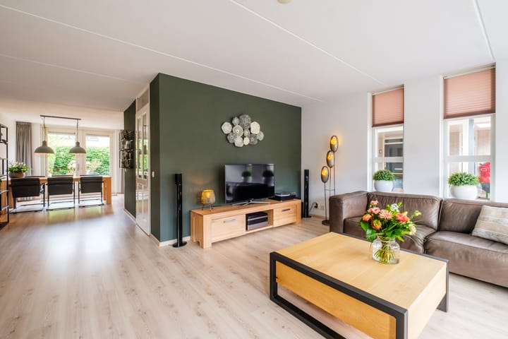 Foto 3 van Karper 64