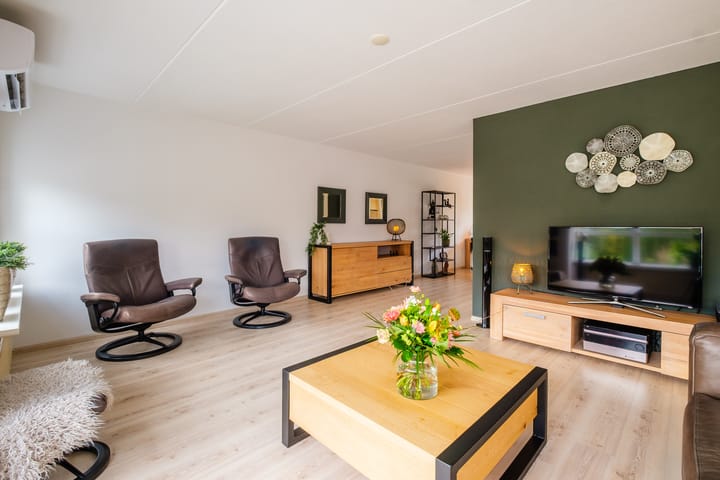 Foto 10 van Karper 64