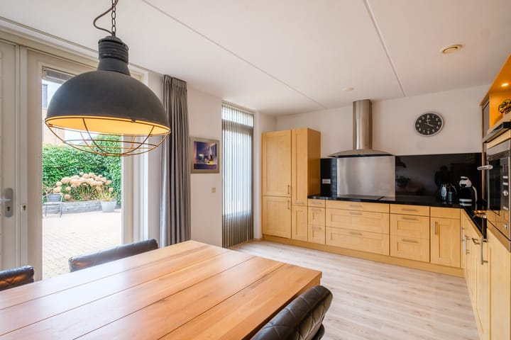 Foto 11 van Karper 64