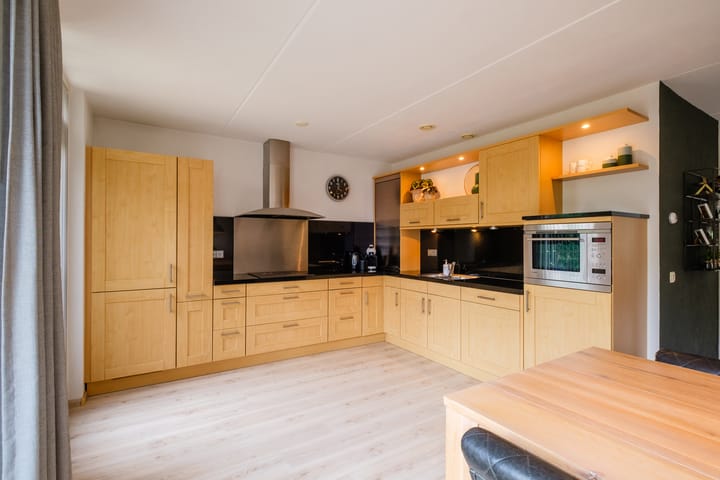 Foto 12 van Karper 64