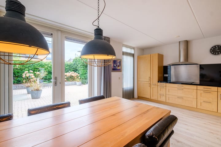 Foto 13 van Karper 64