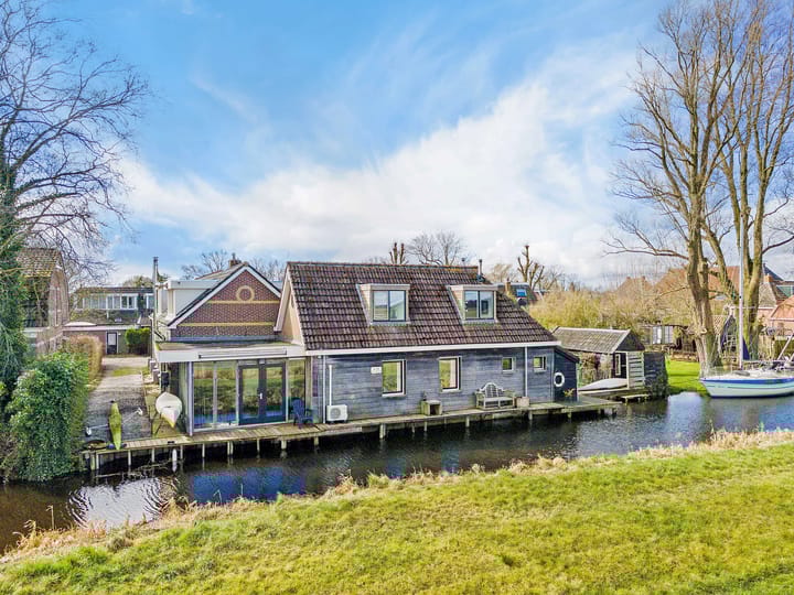 Bekijk foto van Pôle 13