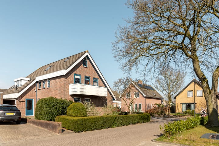 Foto 2 van Dokter Siebingasingel 2