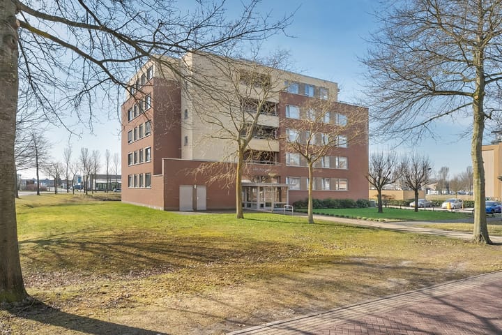 Foto 4 van Meindert Hobbemastraat 8