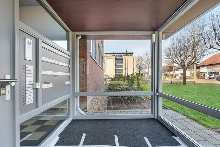 Foto 10 van Meindert Hobbemastraat 8