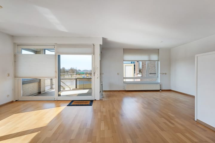 Foto 17 van Meindert Hobbemastraat 8