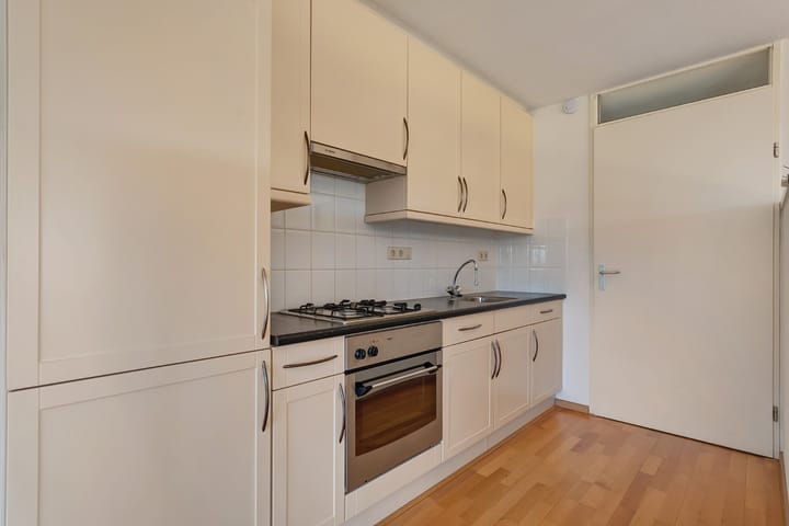 Foto 22 van Meindert Hobbemastraat 8