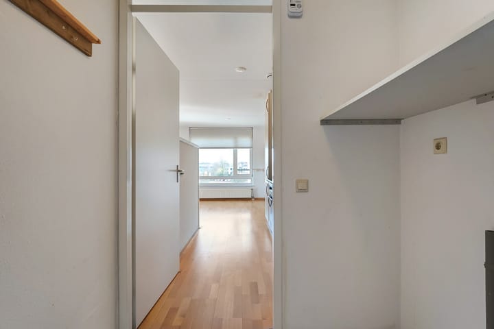 Foto 24 van Meindert Hobbemastraat 8