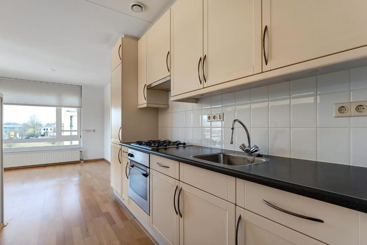 Foto 26 van Meindert Hobbemastraat 8