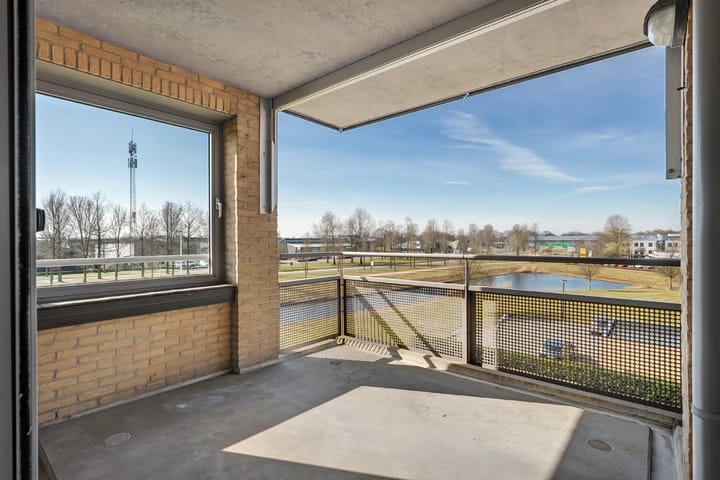 Foto 27 van Meindert Hobbemastraat 8