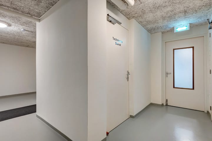 Foto 47 van Meindert Hobbemastraat 8