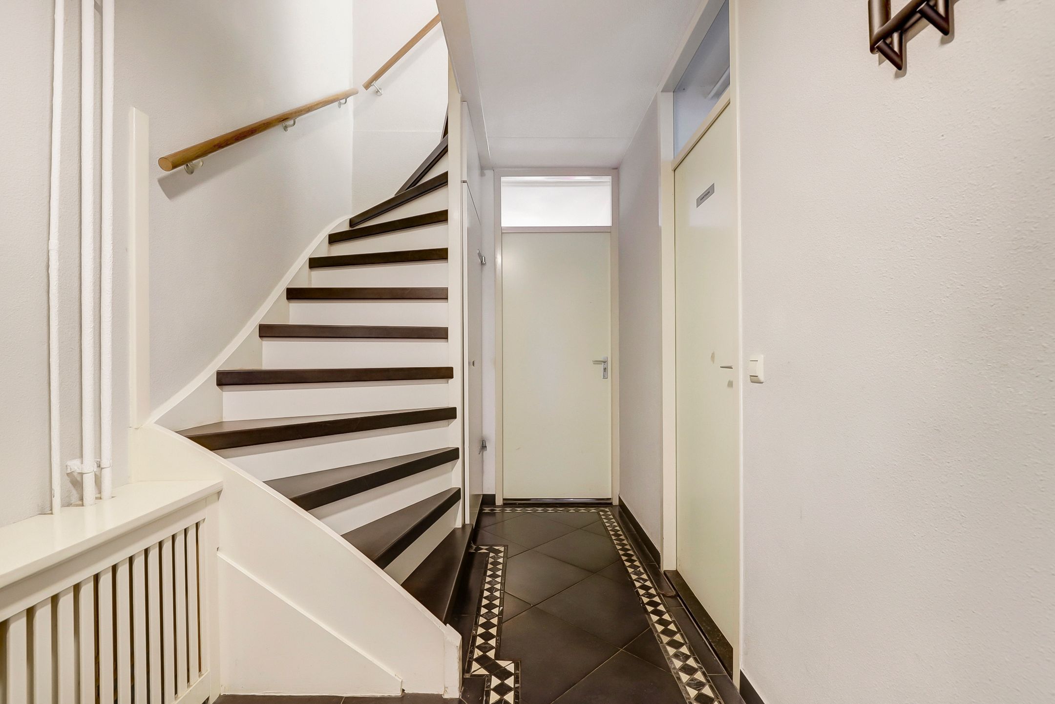 Foto 6 van Vlaardingerstraat 24