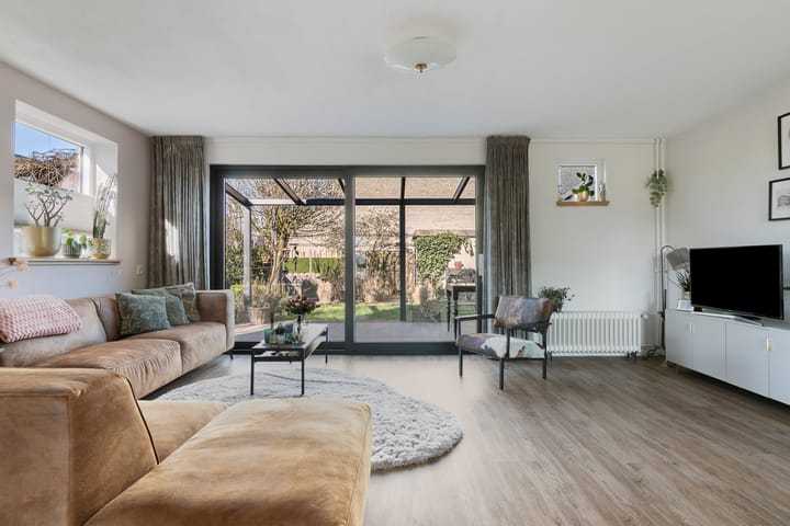 Foto 2 van Caro van Eycklaan 10