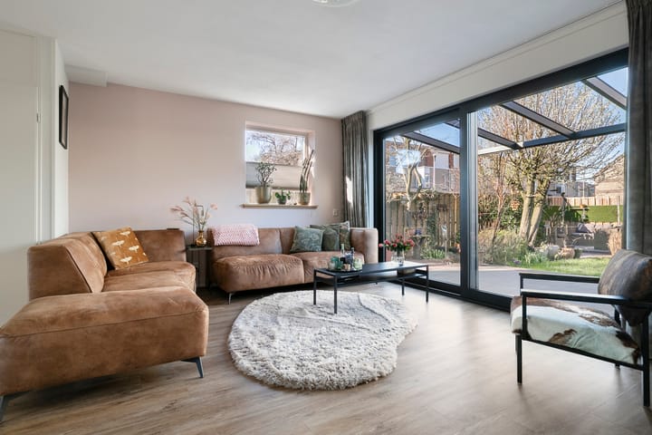 Foto 15 van Caro van Eycklaan 10