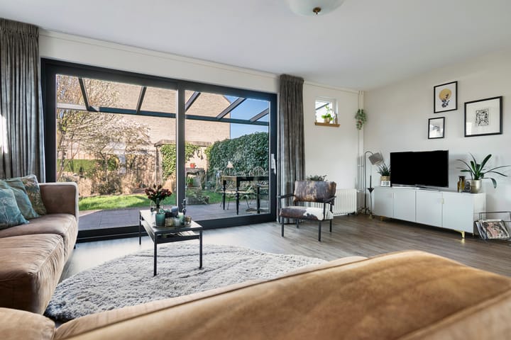 Foto 16 van Caro van Eycklaan 10