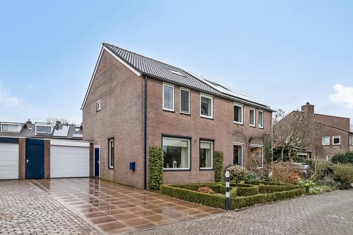 Bosboomplantsoen 12