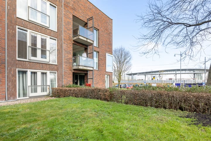 Foto 30 van Spoorlaan 65