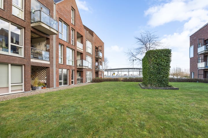 Foto 31 van Spoorlaan 65