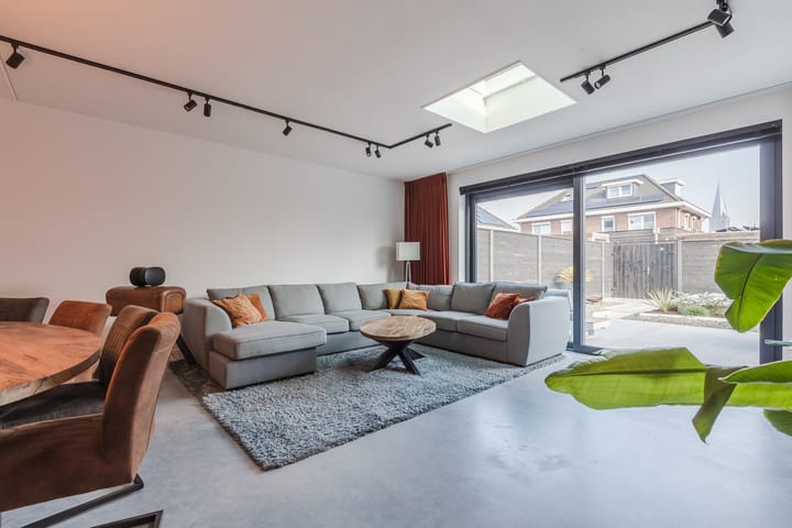 Foto 2 van Prinsenstal 9