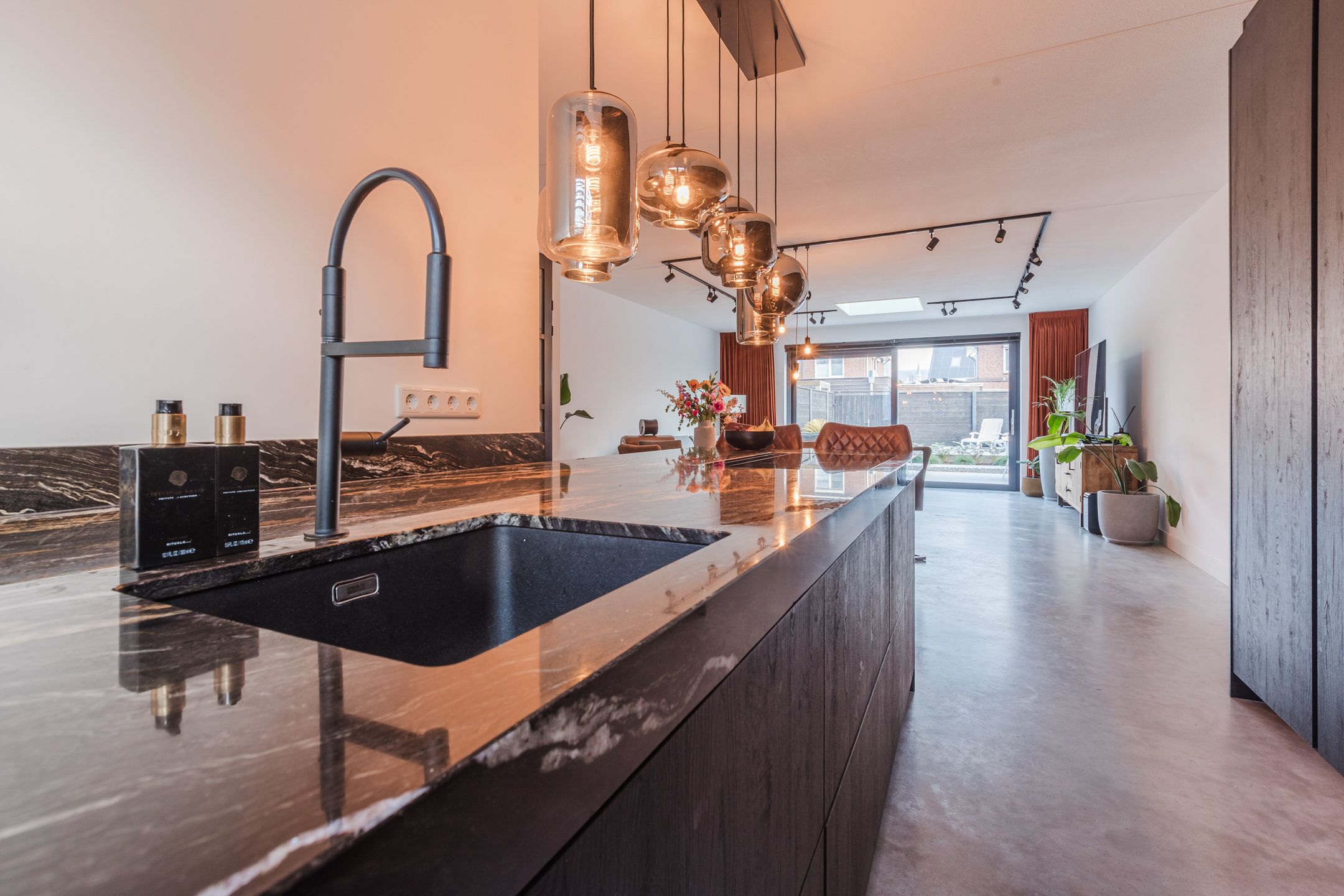 Photo 3 of Prinsenstal 9