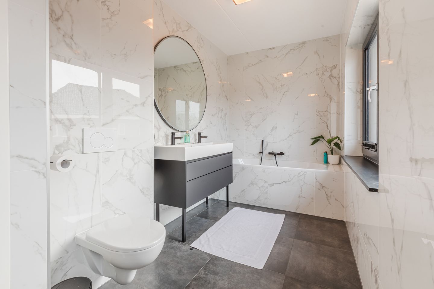 Photo 4 of Prinsenstal 9