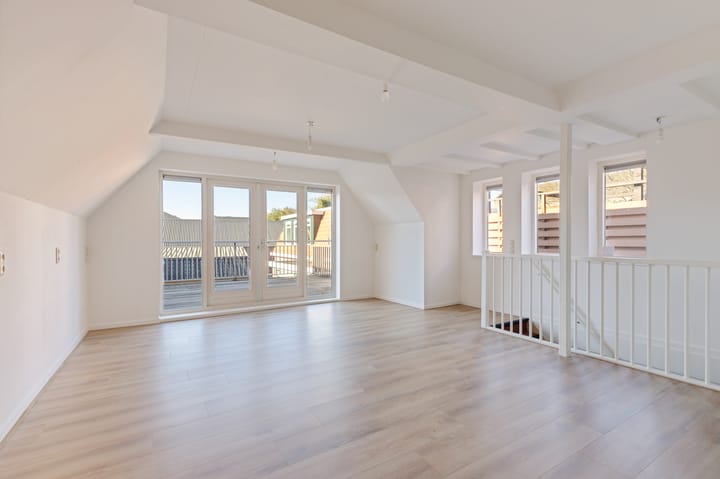 Foto 33 van Midstraat 120