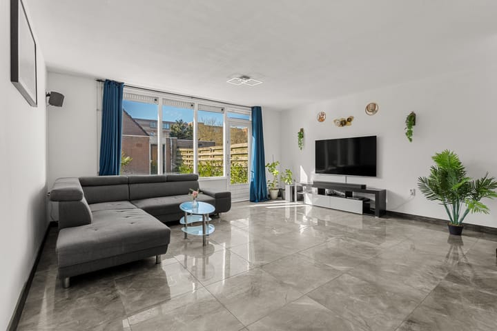 Photo 12 of Regentesseweg 17