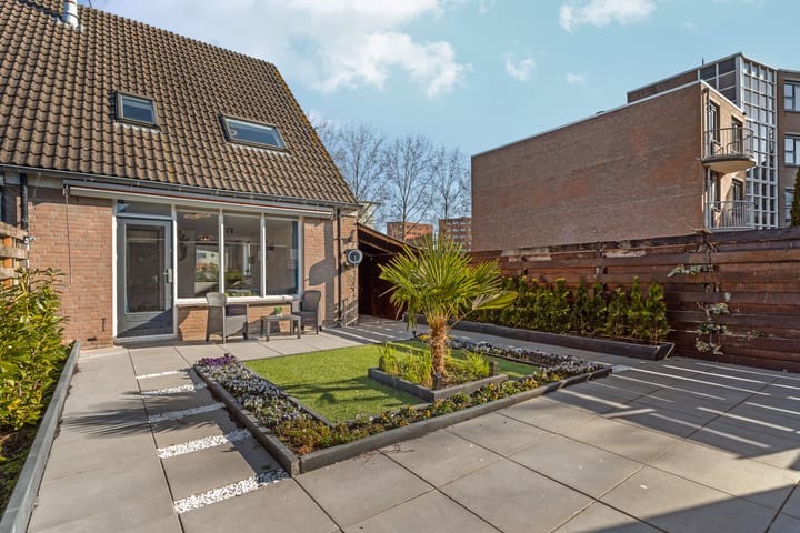 Photo 43 of Regentesseweg 17