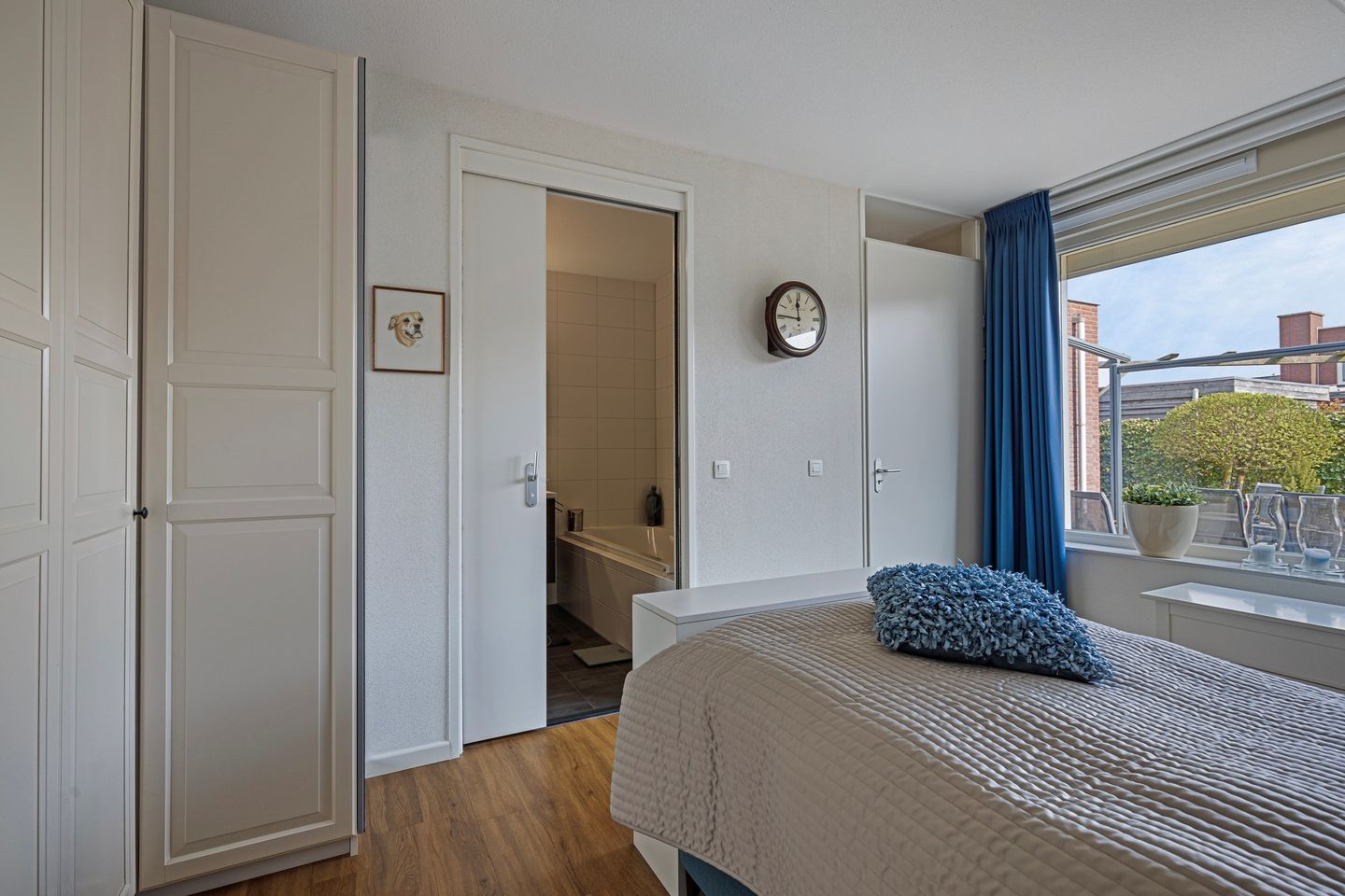 Foto 19 van Emerald 10