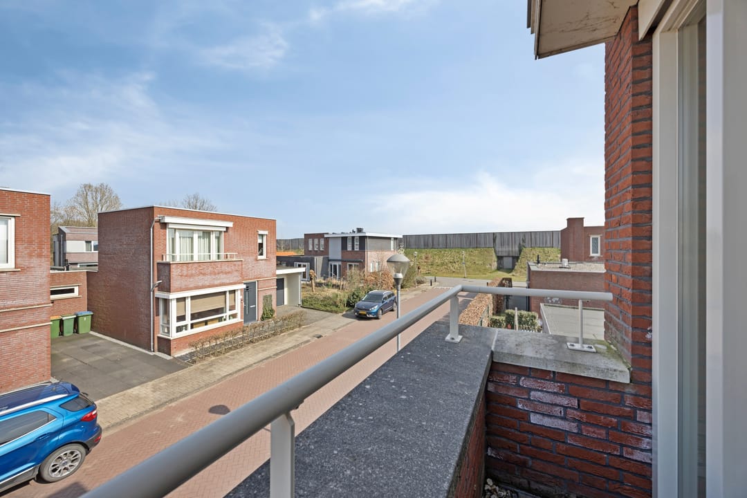 Foto 28 van Emerald 10