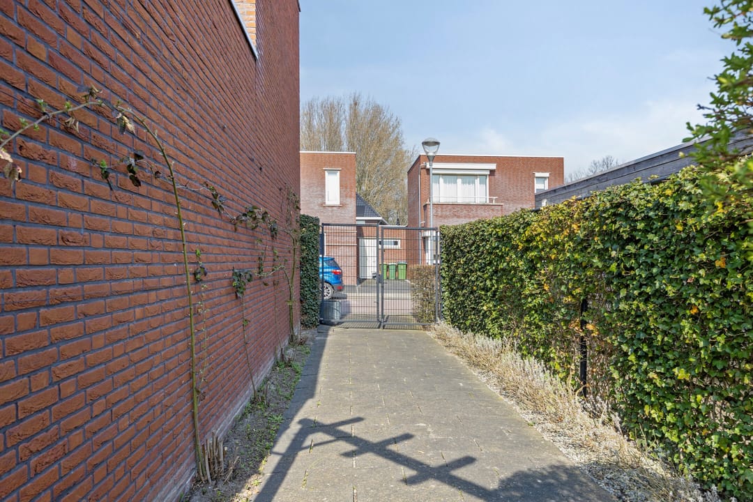 Foto 31 van Emerald 10