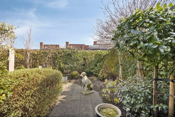 Foto 34 van Emerald 10