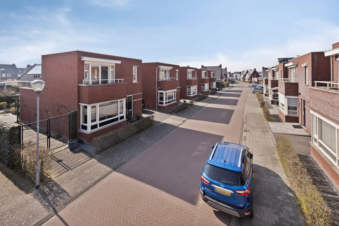 Foto 37 van Emerald 10