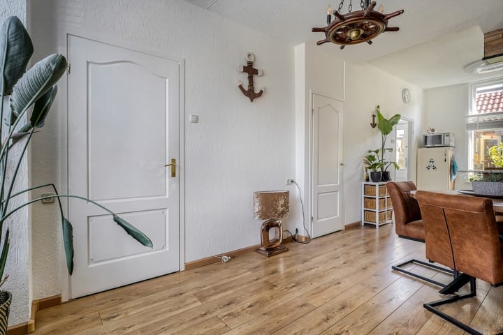 Photo 9 of Brouwerstraat 56