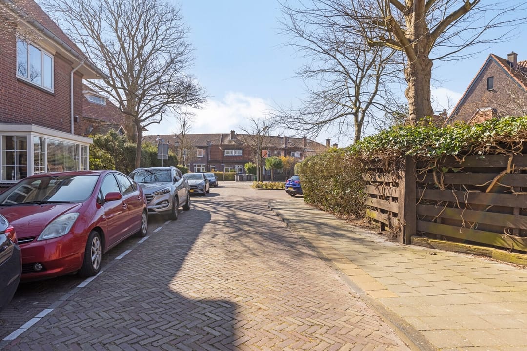 Photo 41 of Hyacinthstraat 2