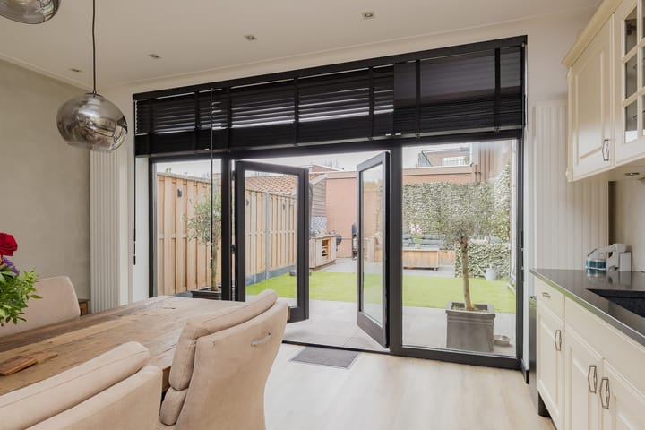 Foto 16 van Trompstraat 96