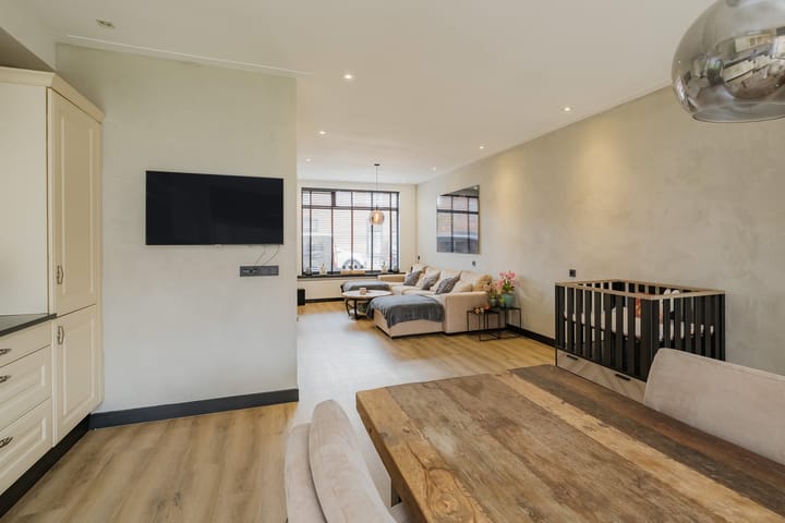 Foto 12 van Trompstraat 96