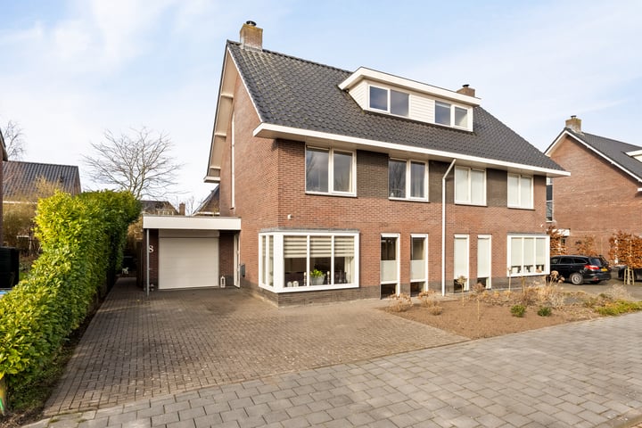 View photo of Schweitzersingel 8