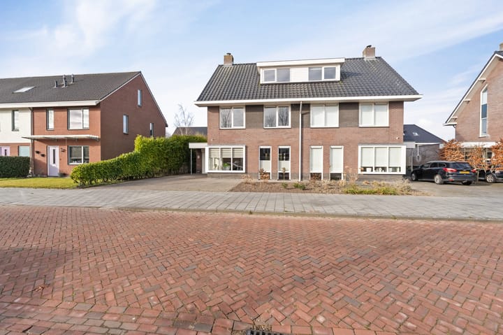 Foto 7 van Schweitzersingel 8